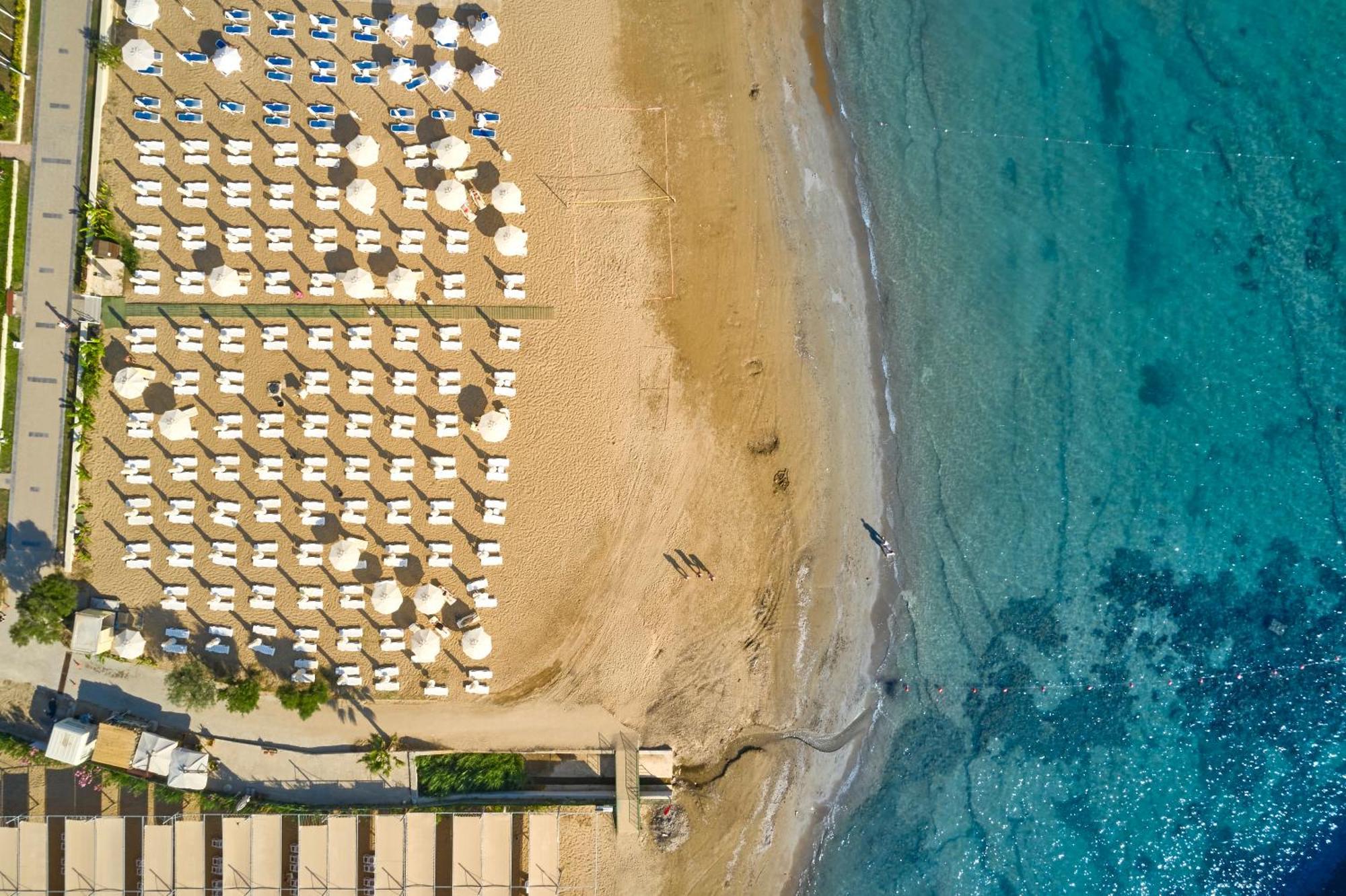Seaden Valentine & (adults Only) 5* Side